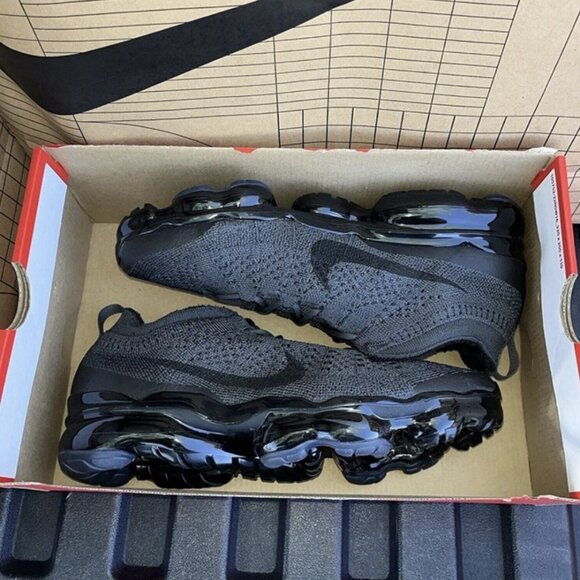 NEW Nike Air VaporMax 2023 Flyknit Anthracite Black DV1678-006 Men Size 9 main image 4